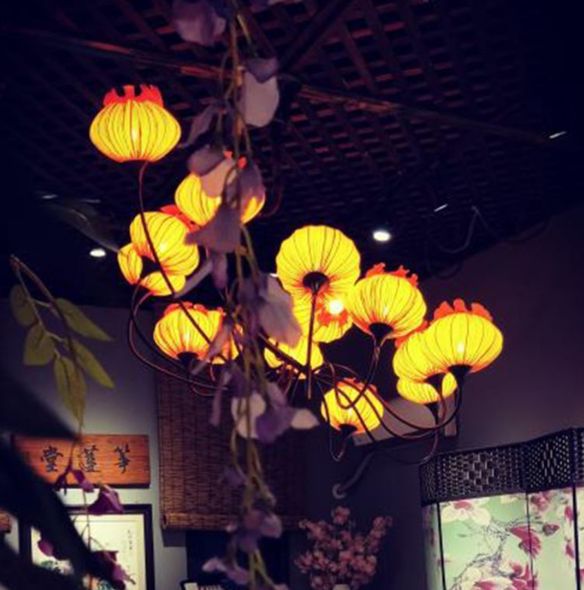 Modern Minimalist Multi-Head Pendant Light with Glass Flower Lampshades