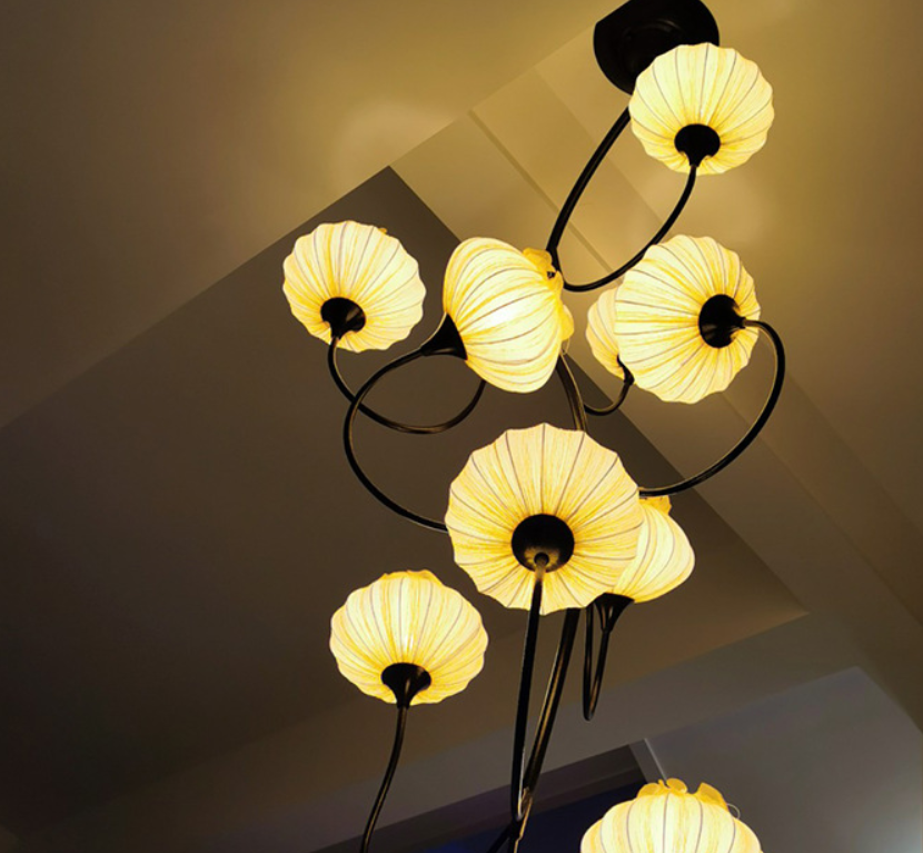 Modern Minimalist Multi-Head Pendant Light with Glass Flower Lampshades