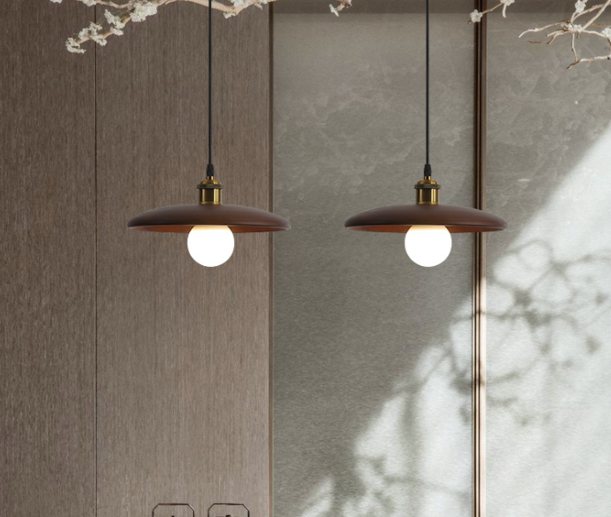 Hand-Woven Grass Lamp Shades: Elevating Outdoor Resort Decor