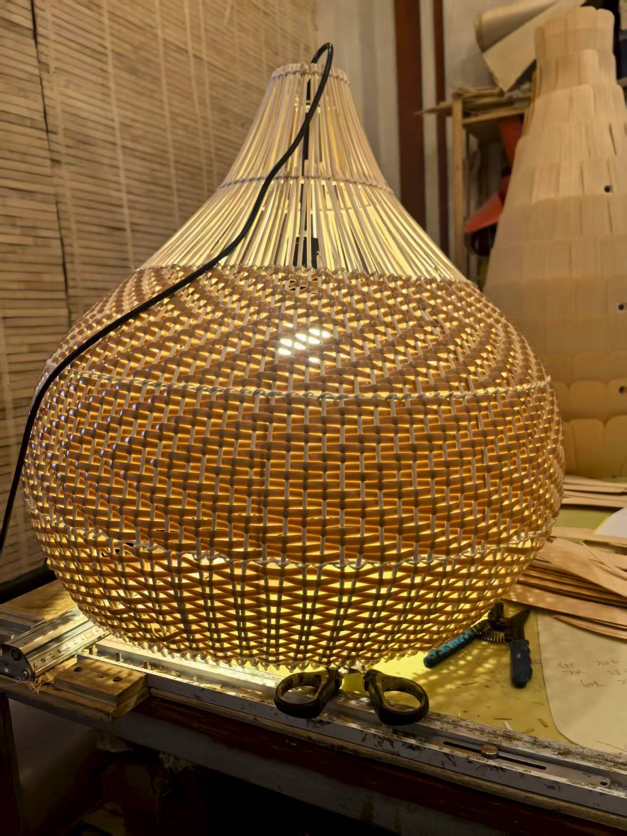 Modern Boho Woven Pendant Light – Black & White Rattan Hanging Lamp for Dining and Living Room