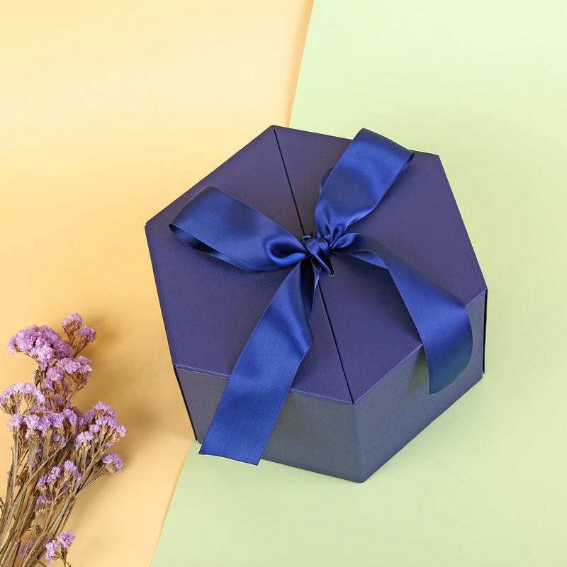 Hexagon Cardboard Box Gift Paper Box Packaging For Valentine's Day