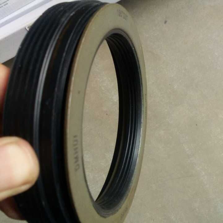 1507007 Plus XL Wheel / Hub Seal 88.9×122.987×22.936 mm (NBR)