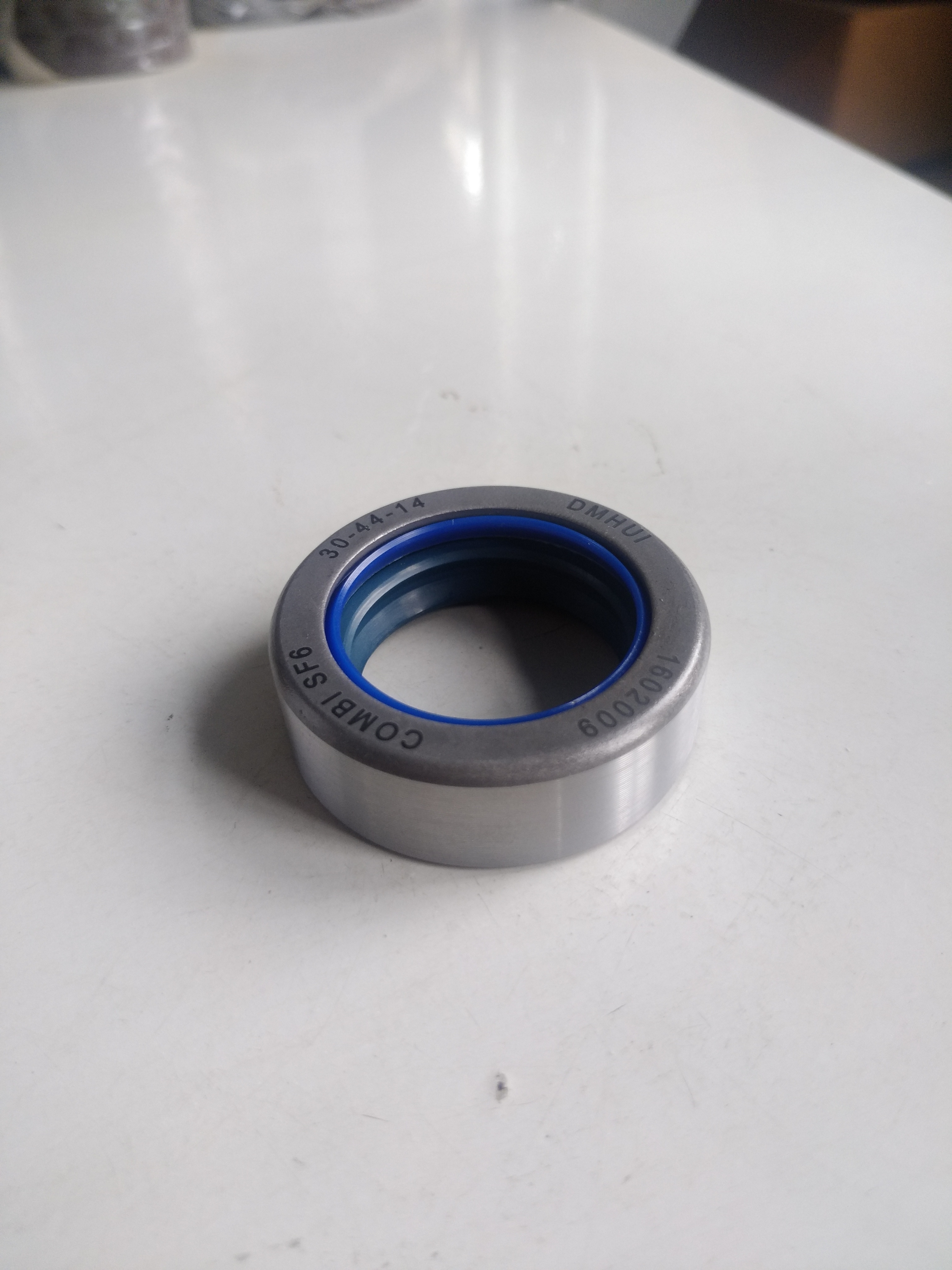 COMBI 12018617B Oil Seal 30x44x14 mm SF13