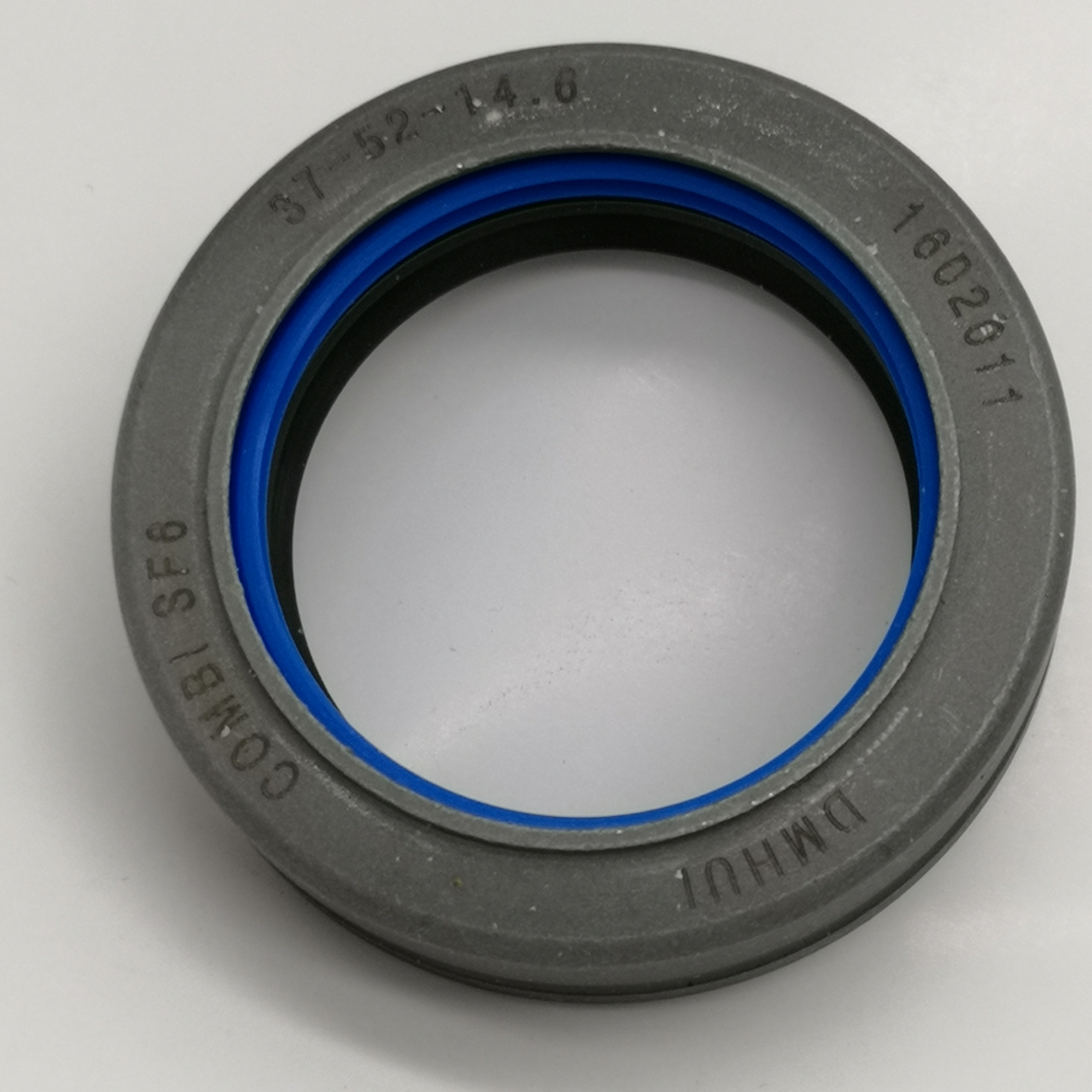 Agricultural Machinery Oil Seals 37*52*14.6 mm RWDR-KOMBI