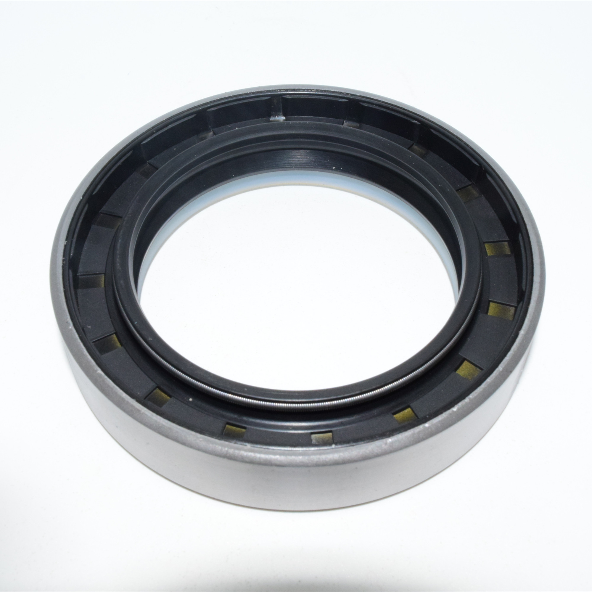 Vibration-Resistant Agricultural Machinery Oil Seals for Off-Road Farm Tractor Axles