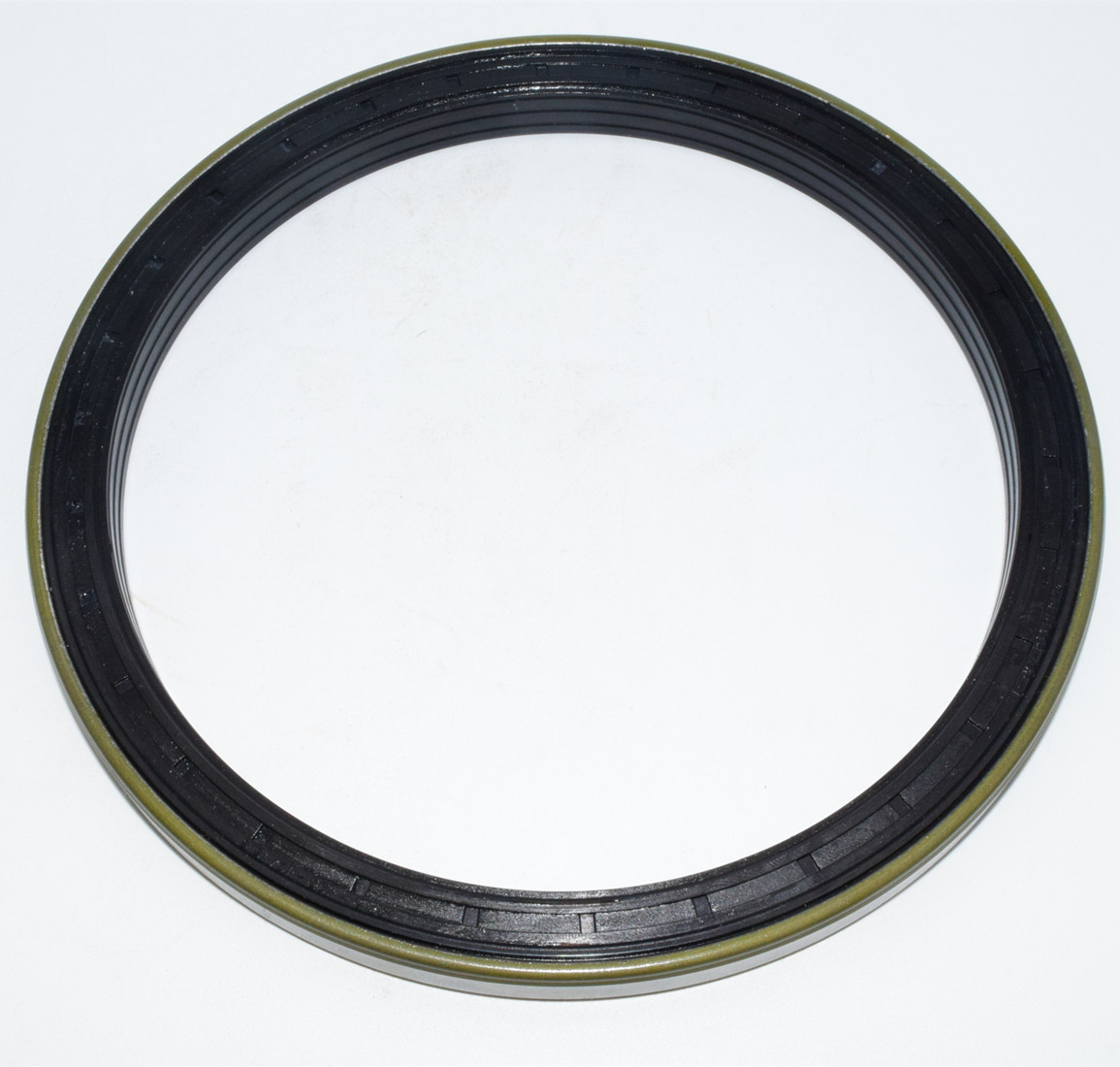 COMBI Radial Shaft Seal for Agricultural Housings