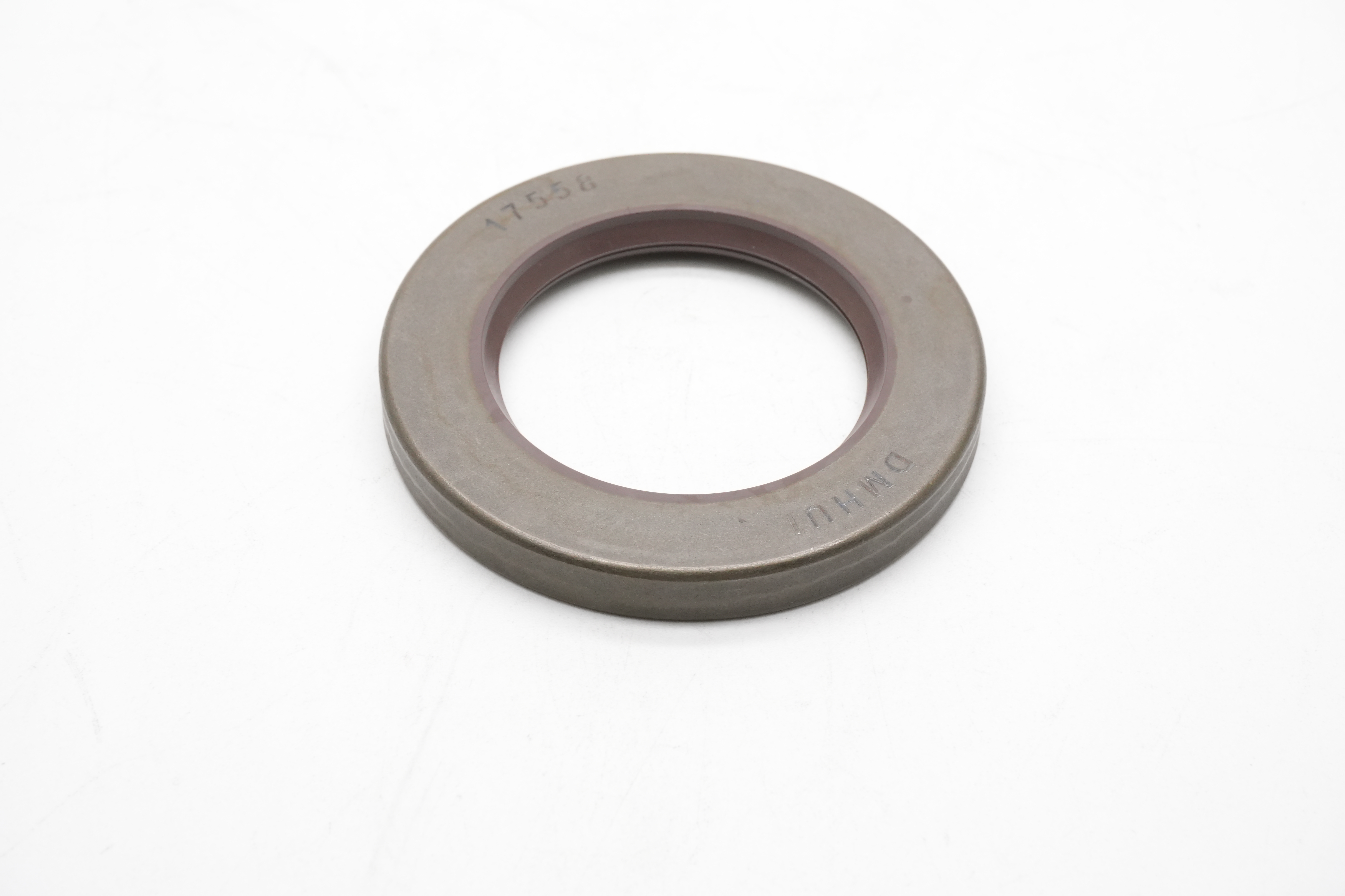 Rotary Shaft Seals by CR | Metal Face Technology for High-Pressure Hydraulic Systems