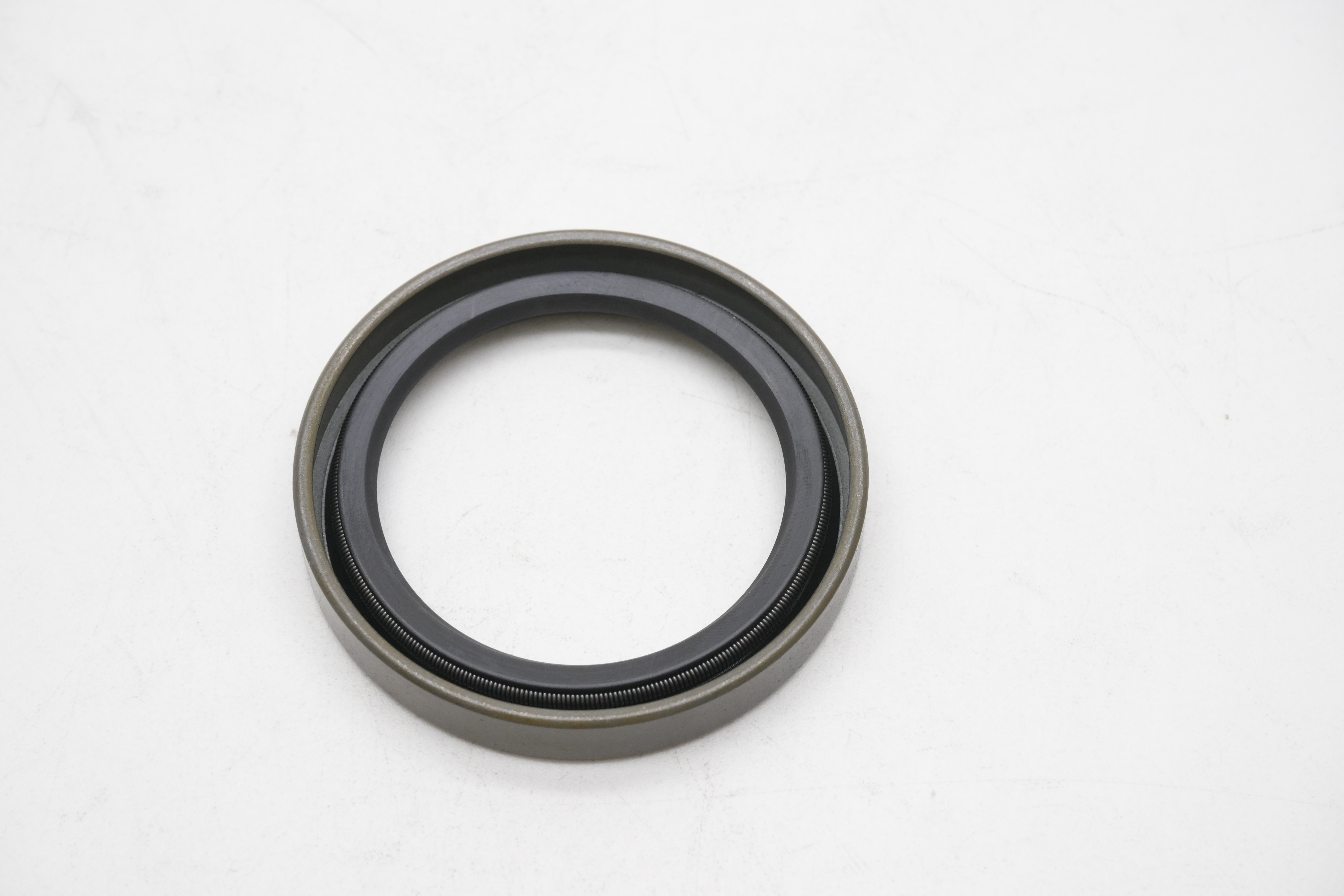 CR Rotary Shaft Seals | Built for Hydraulic Systems and Metal Face Reliability
