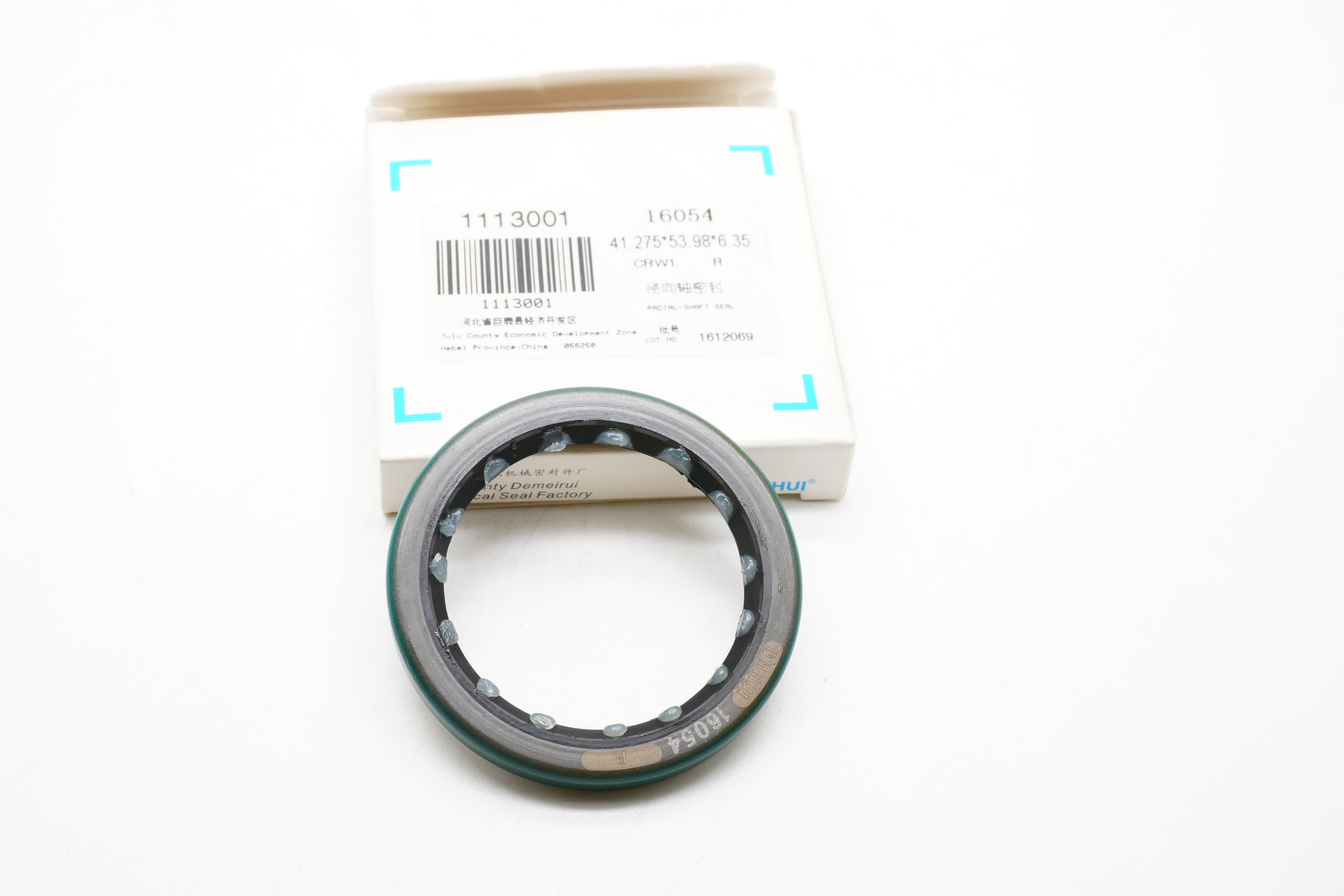 CR Seals for Fluid Sealing | Rotary Shaft Seals with Metal Face and Hydraulic Capabilities