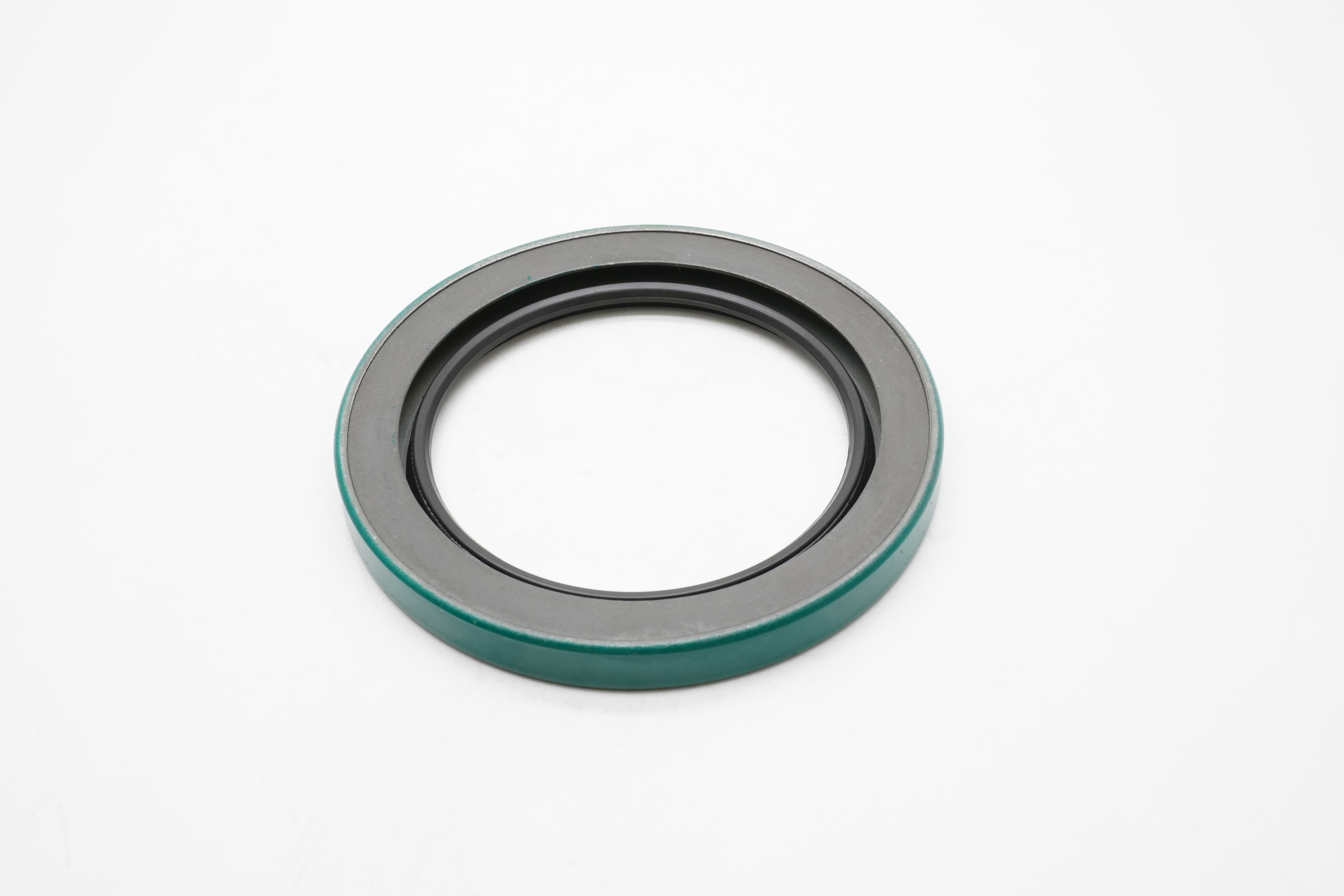 CR Seals: Metal Face & Hydraulic Seals for Marine Vessel Propulsion Rotary Shafts