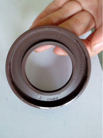 Heavy-Duty Sealing Solutions for Construction Machinery Oil Seals