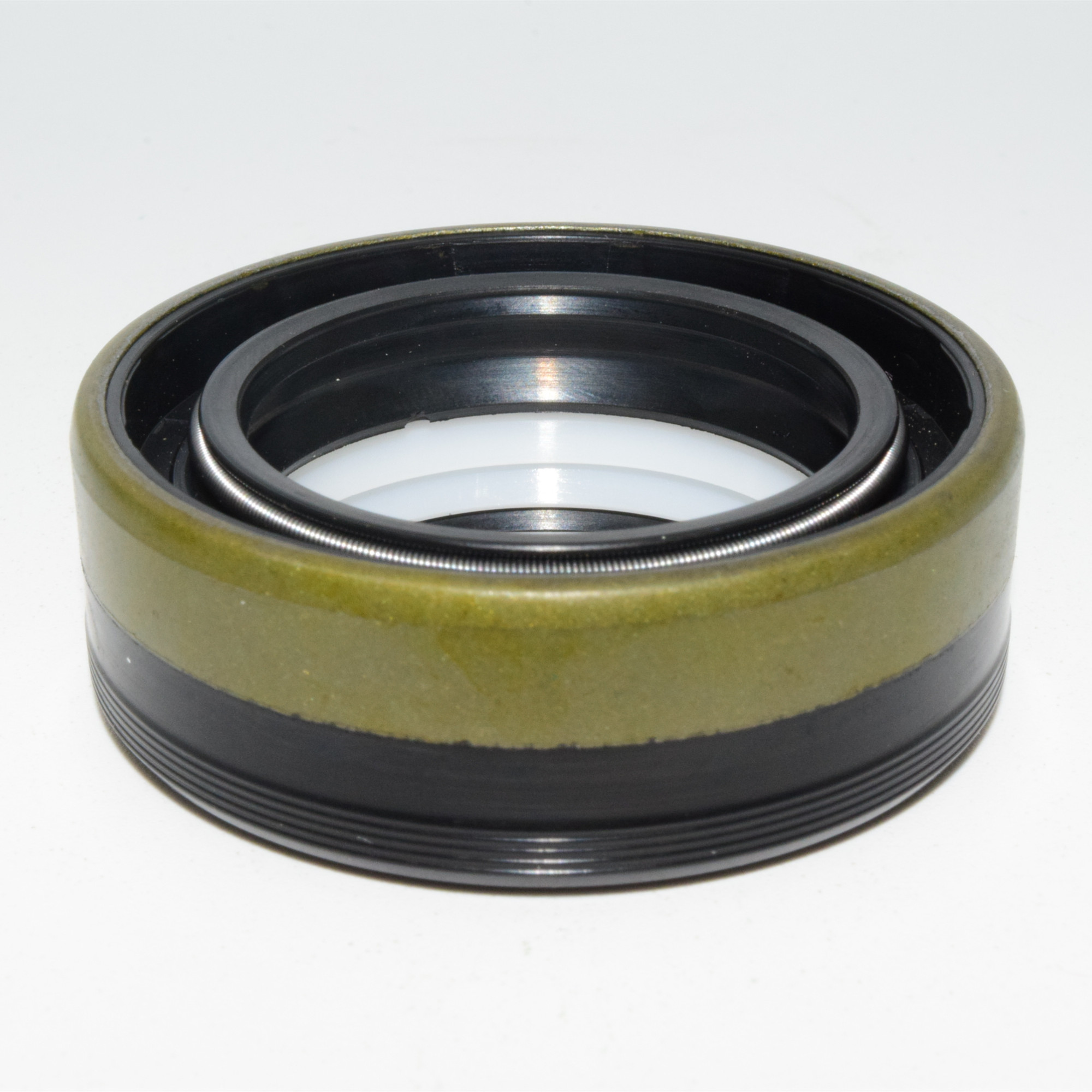 Heavy-Duty Multi-Lip Cassette Seal for Wheel Hub - For Agricultural Machinery