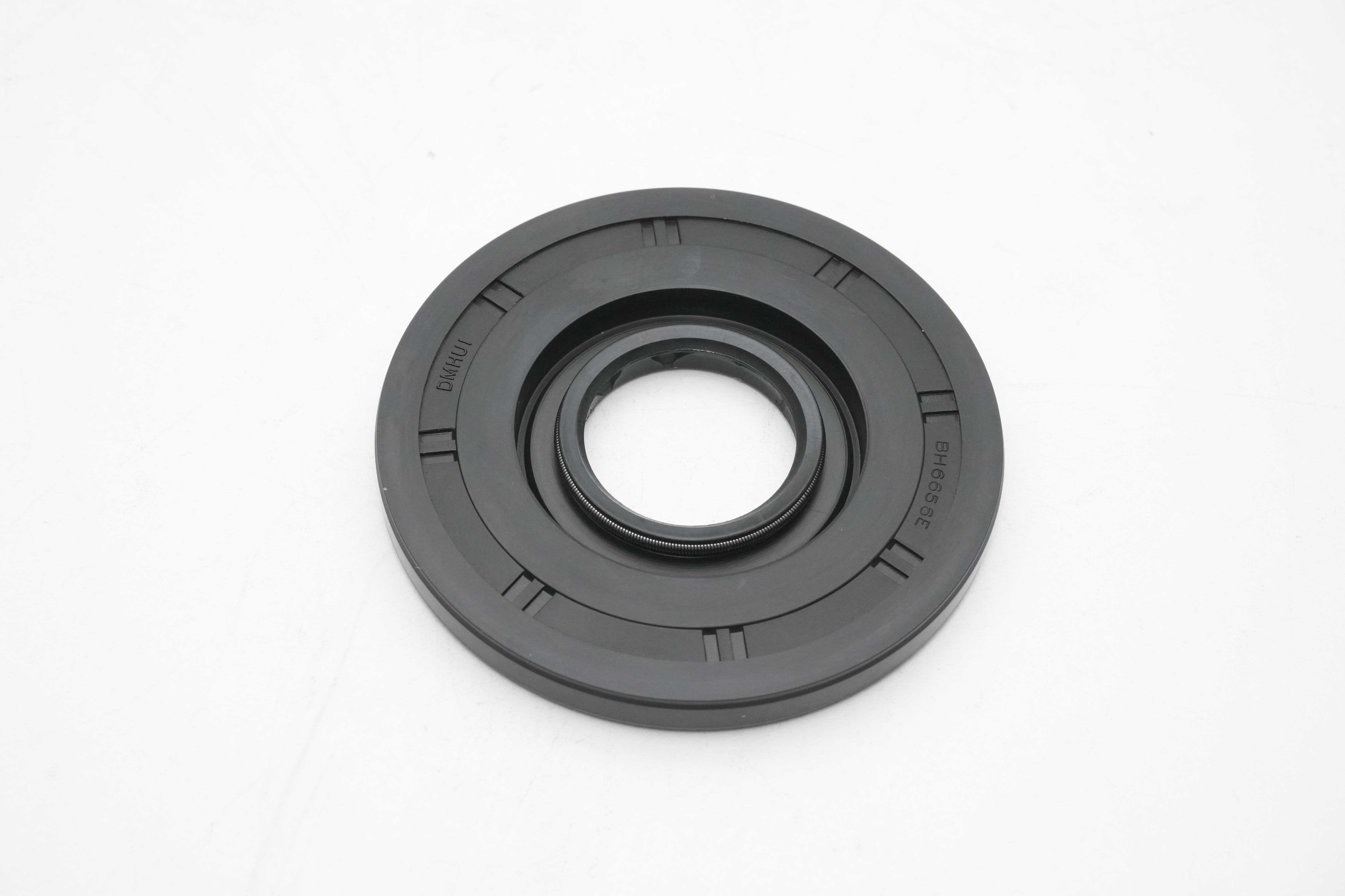 Industrial Oil Seals: Critical for Servo Motor Protection in Industrial Robots