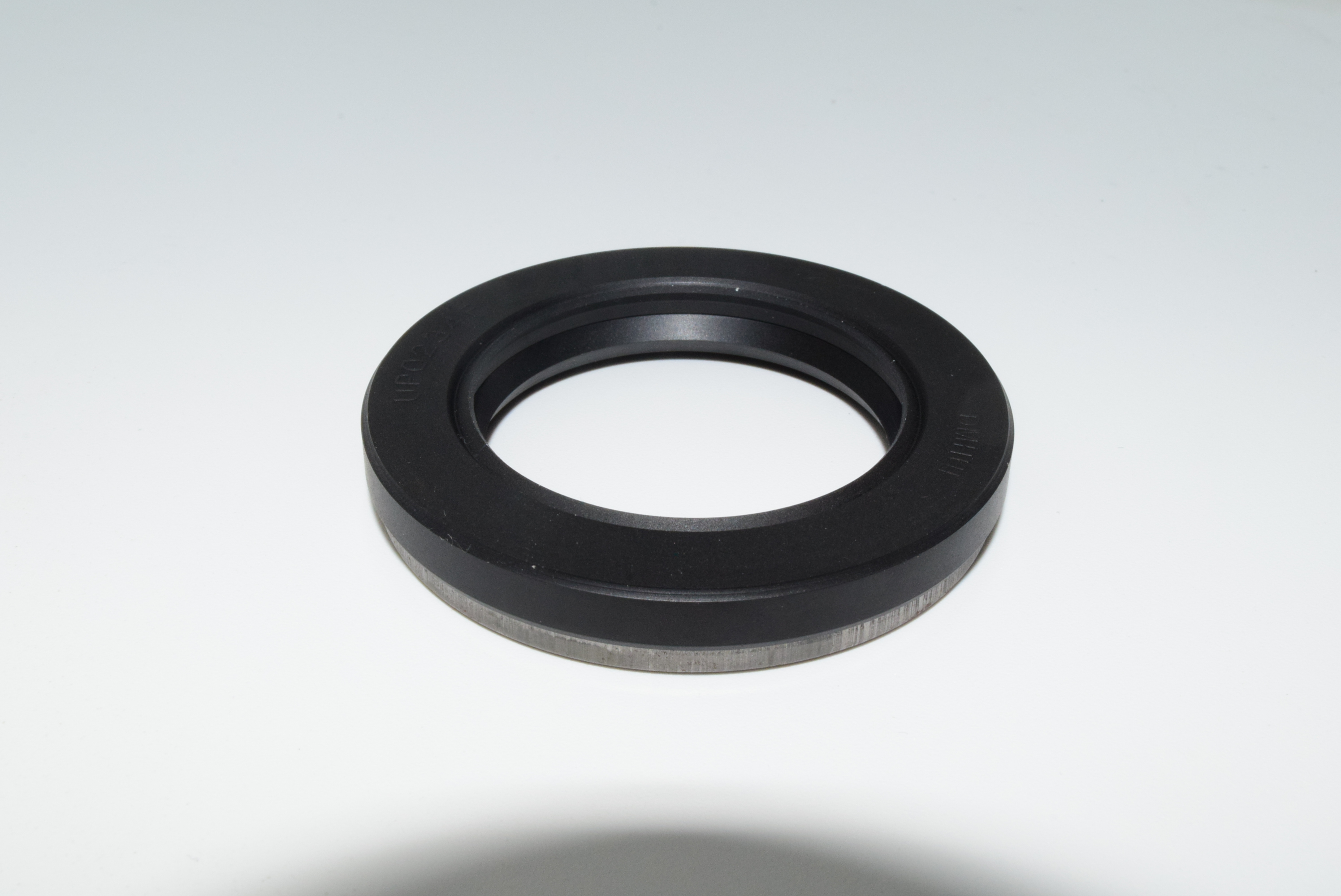 High Pressure Oil Seal 38.15*57.15*9.5 - UPO234F