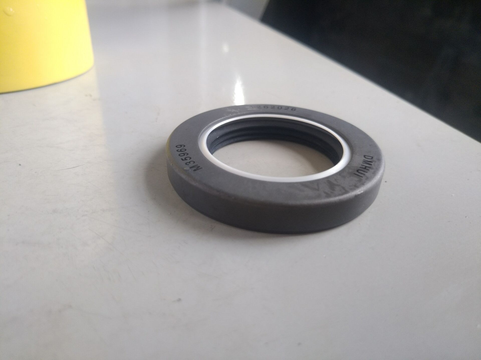 High Pressure Oil Seal 38.1*57.15*8.35 - B2PT