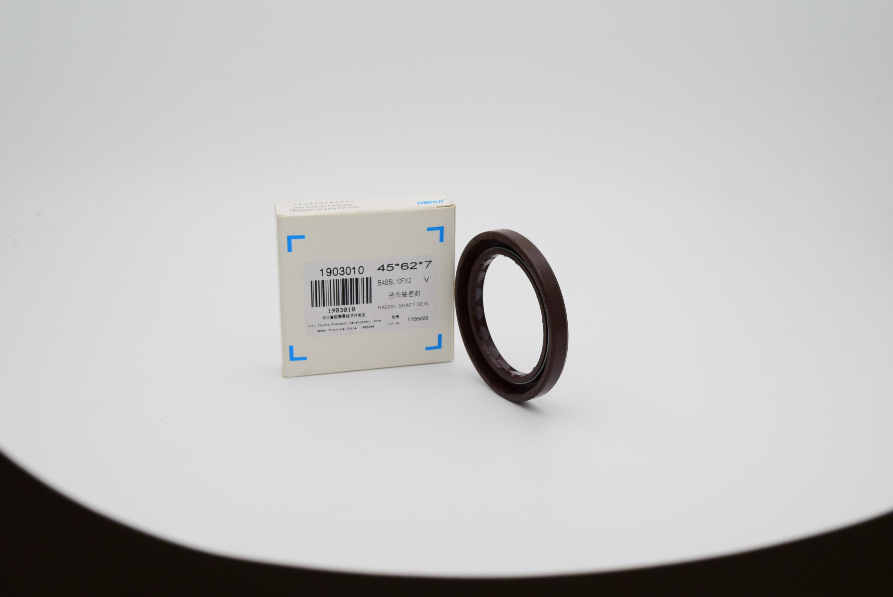 High-Temperature and High-Pressure Oil Seal for Construction Machinery Transmission Systems