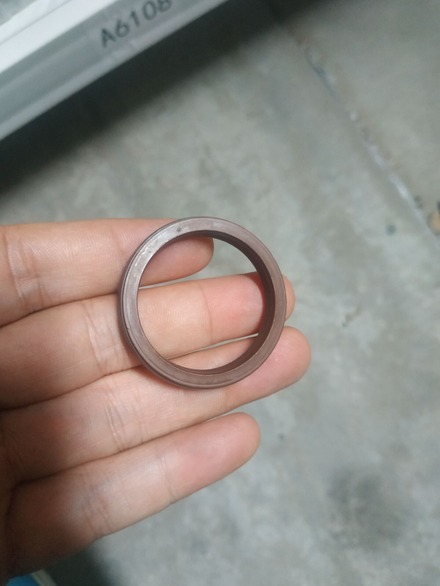 Efficient Sealing Solution - Rotary Shaft Oil Seal for All Industrial Uses