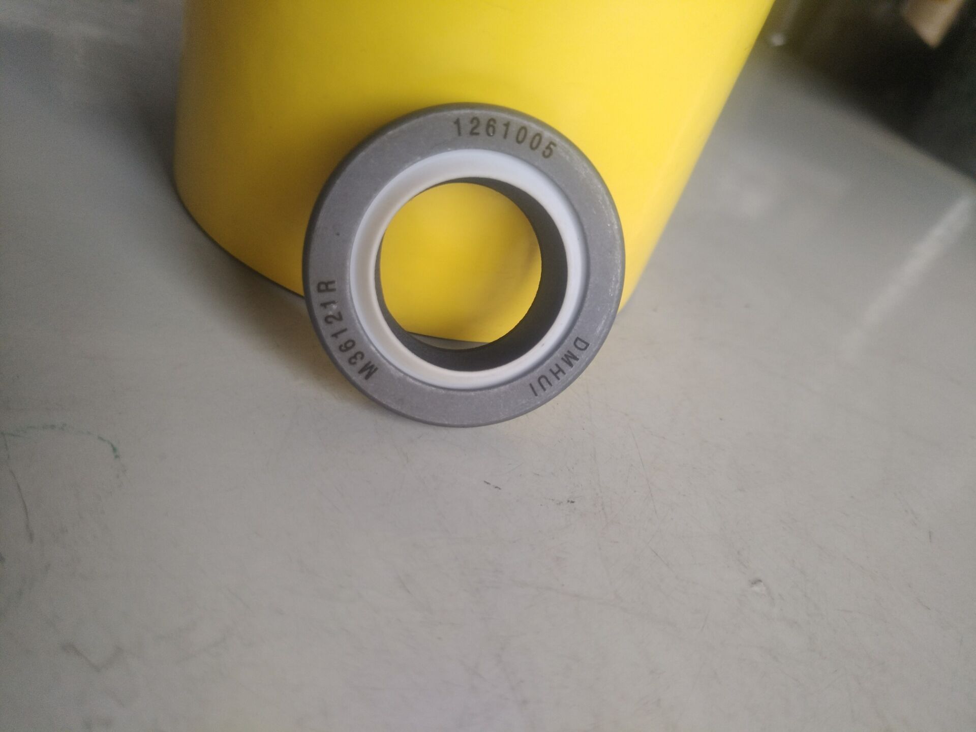 B2PT Premium Radial Shaft Seal 25.4x38.1x11mm with A215+PTFE Material for Hydraulic Motors