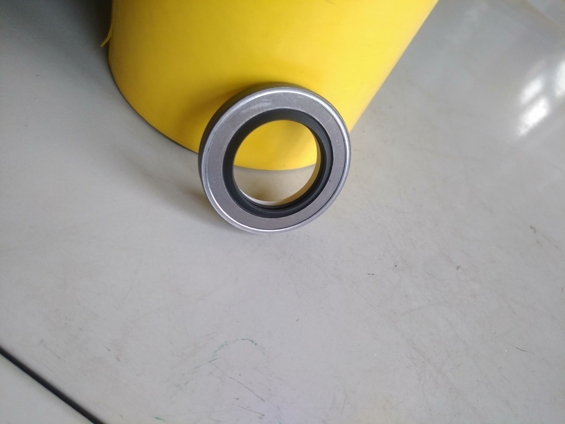 B2PT Hydraulic Motor Oil Seal 31.75x50.8x8.64mm A215+PTFE - Premium Shaft Seal