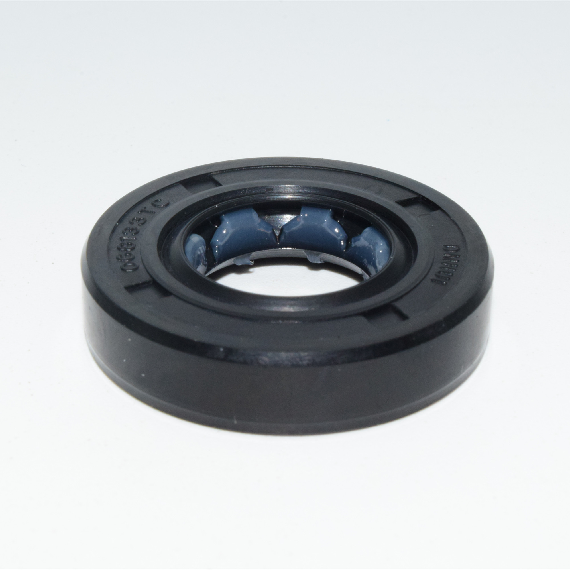 High Pressure Skeleton Rotary Shaft Oil Seal 17.145×34.925×7.62mm TCV Type for Hydraulic Pump 68133