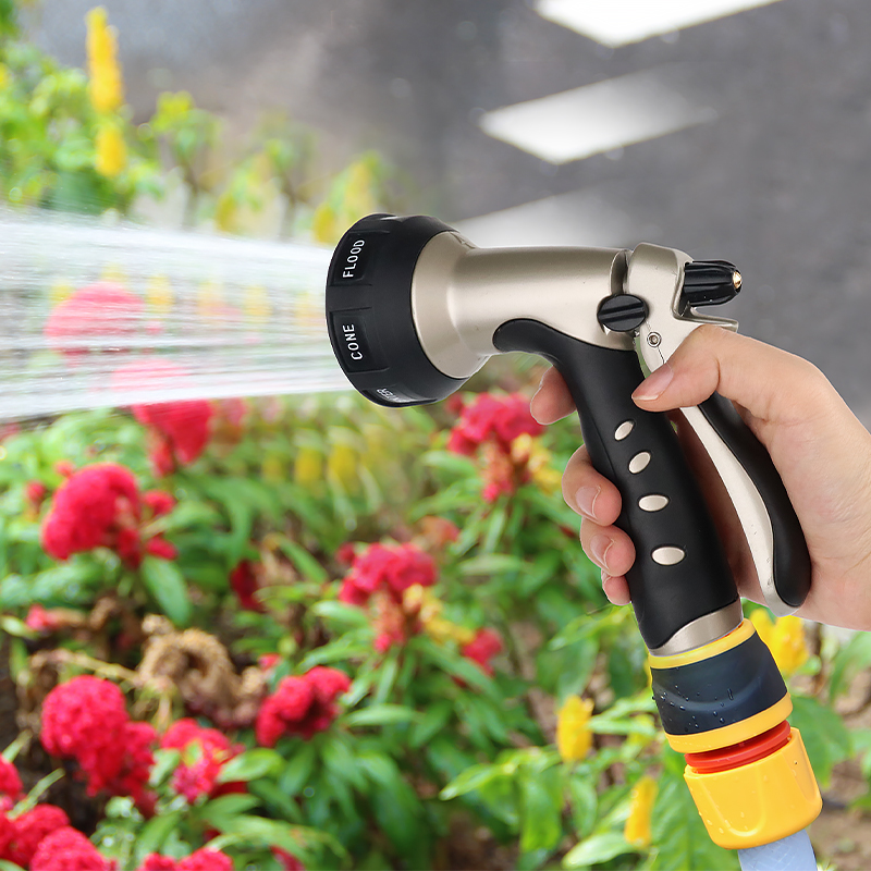 Professional Garden Hose Nozzle with Multiple Spray Patterns