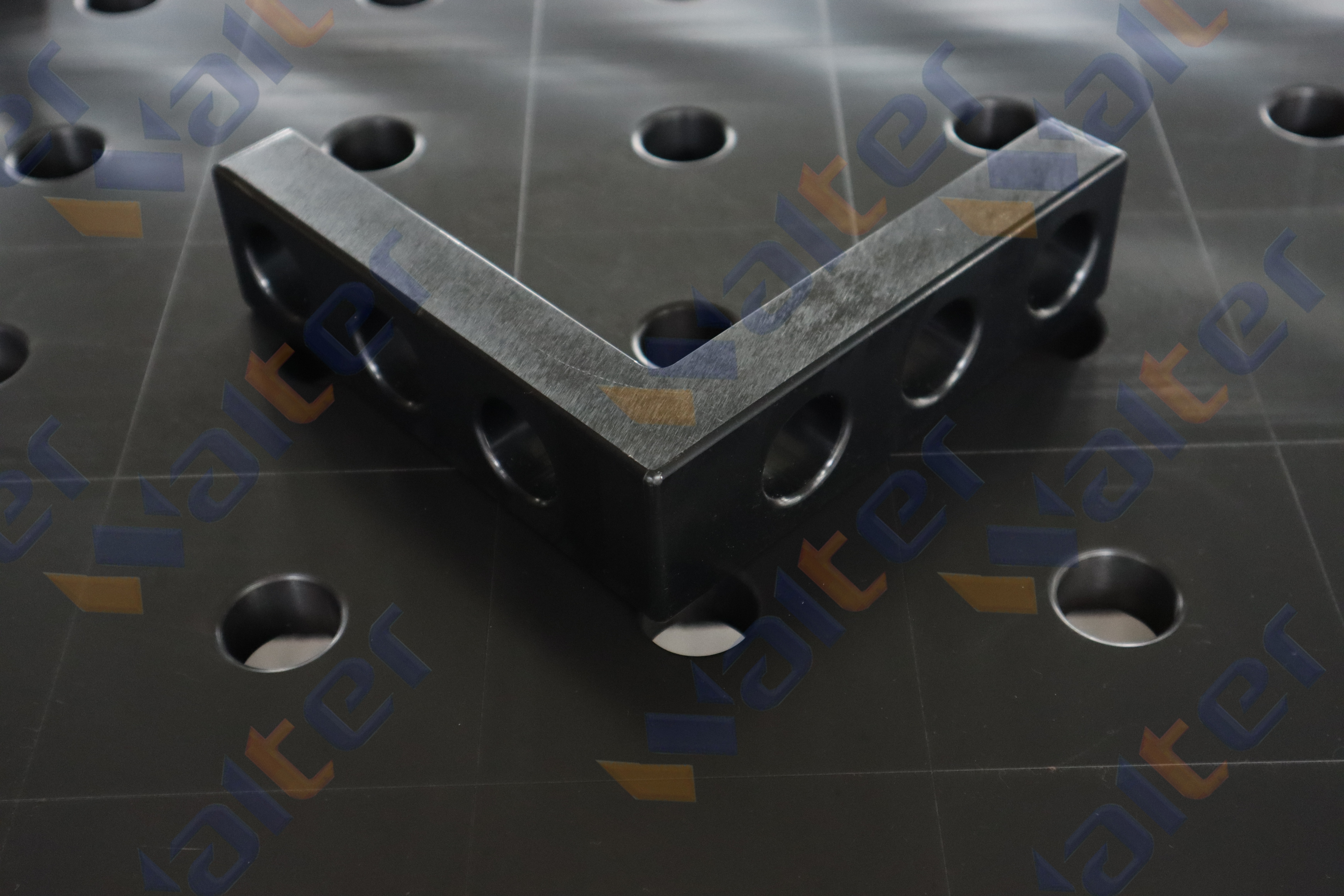 D28 3D Welding Table 2400x1200 | Steel S355 Durable Nitriding Welding Platform