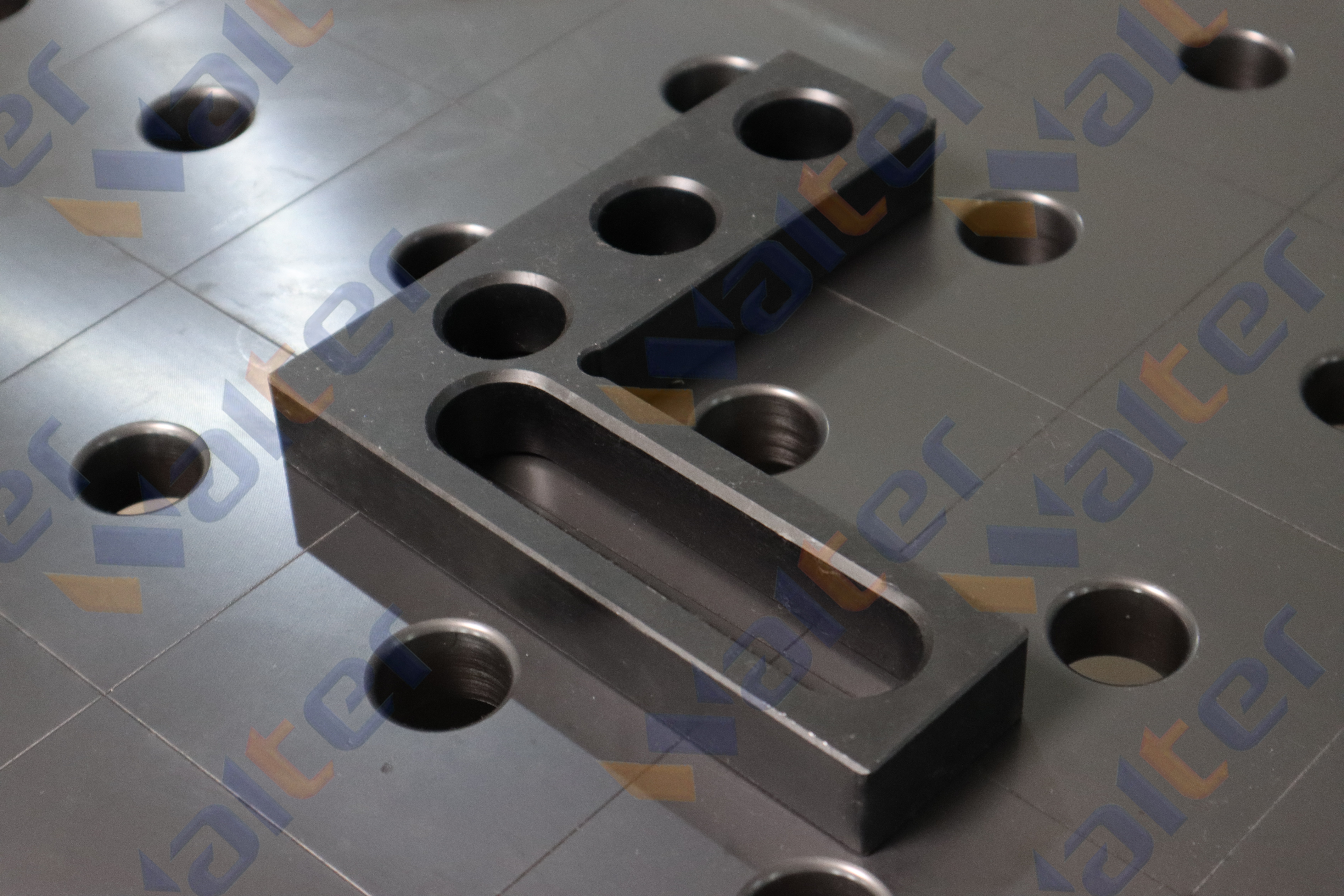 D28 3D Welding Table 2400x1200 | Steel S355 Durable Nitriding Welding Platform