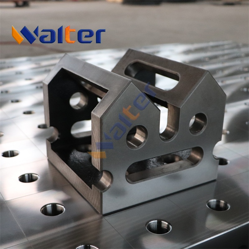 Corner Connection Block for D28 3D Welding Table 200x200x175mm – Steel, 28mm Holes