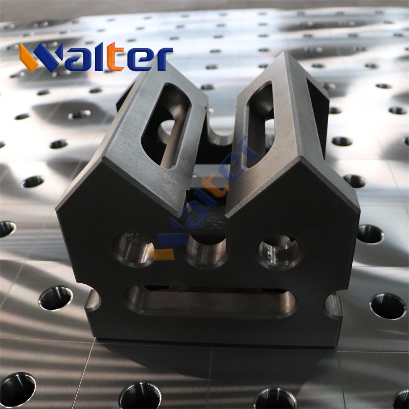 Corner Connection Block for D28 3D Welding Table 200x200x175mm – Steel, 28mm Holes