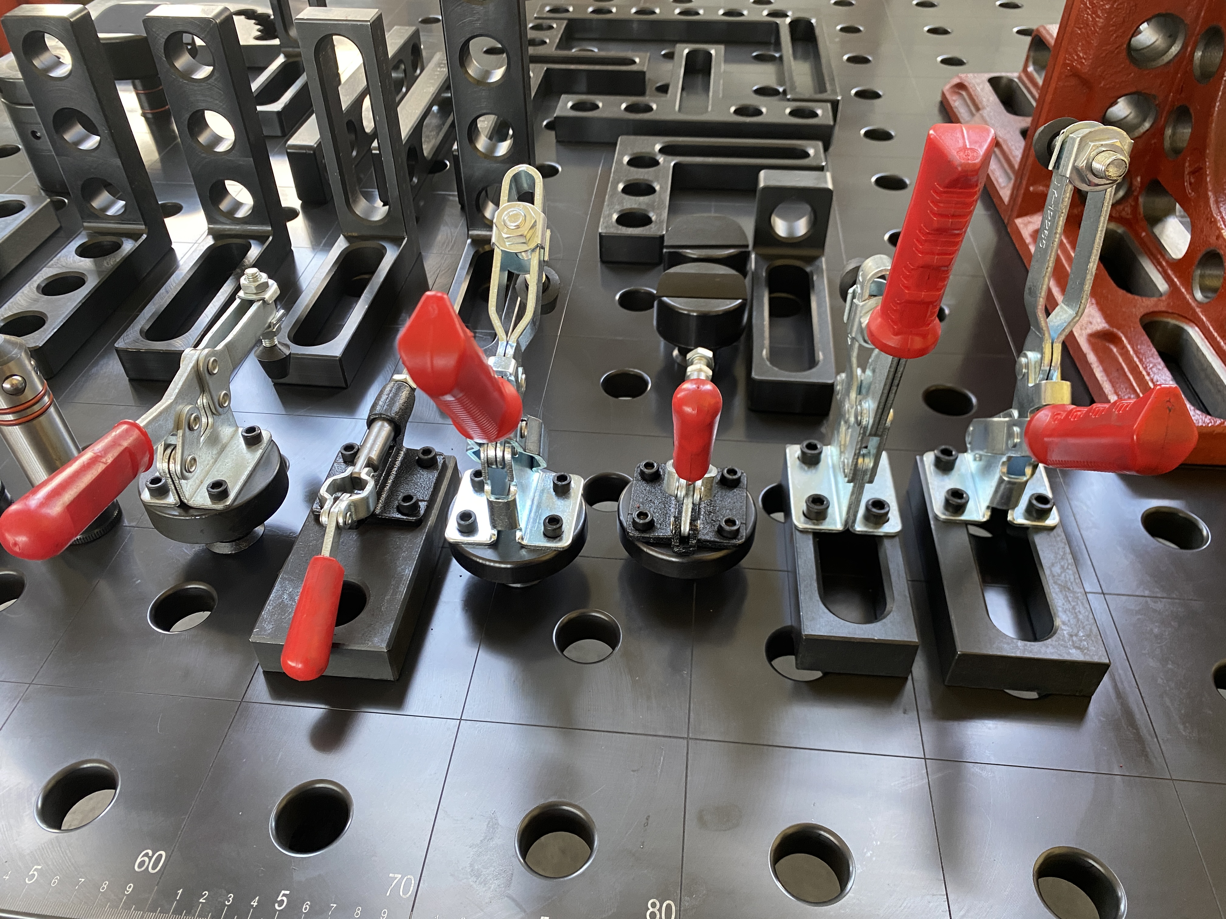 CLAMPS-Clamp with base