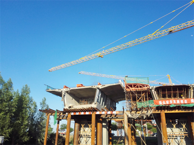 波形钢腹板组合梁