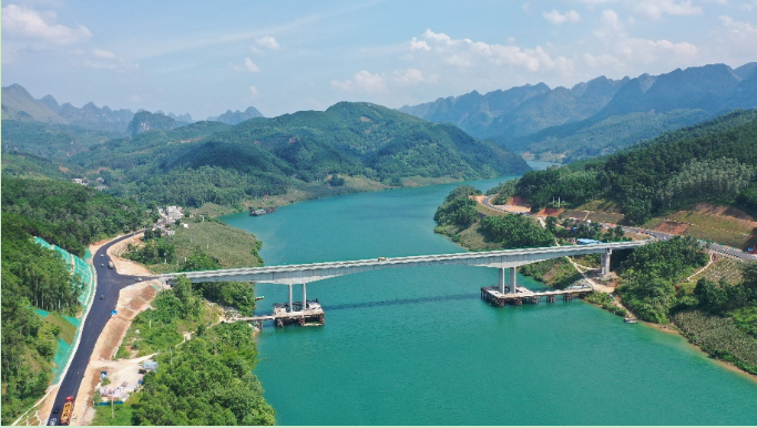 都巴高速主线红水河特大桥