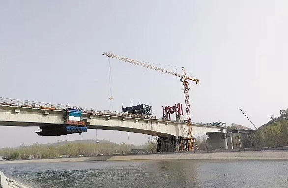 我国破解高铁横跨南水北调超大跨度连续梁施工