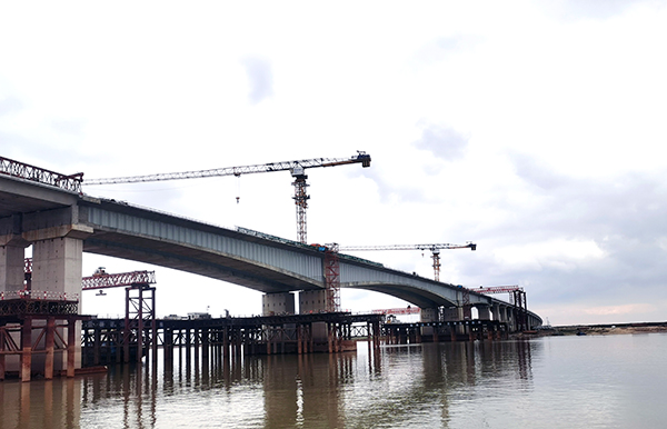 江西上饶鄱余特大桥主桥