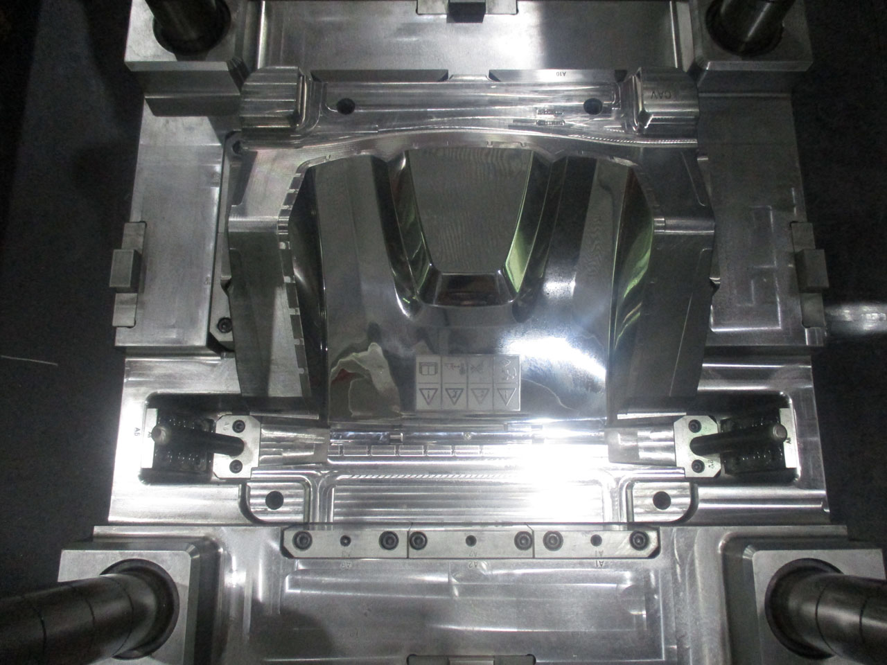 Weeder casing