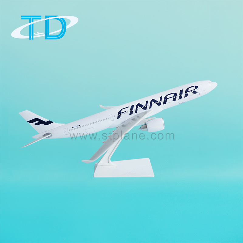 Jcwings フィンエア finnair A330-300 1/200 Amazon.com: JC Wings FINNAIR Airbus A330-300 OH-LTO Poppy 1