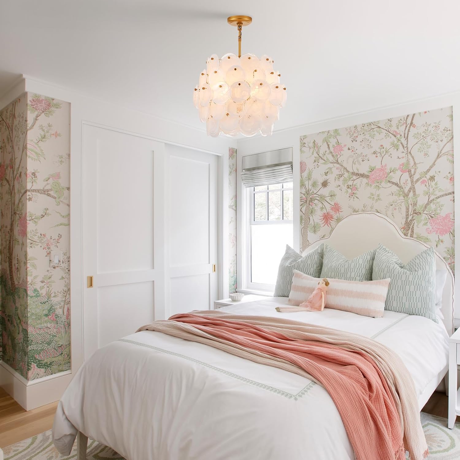 Luxury Gold Pendant Light with Frosted Glass Discs – Adjustable E12 Ceiling Chandelier for Dining and Living Room