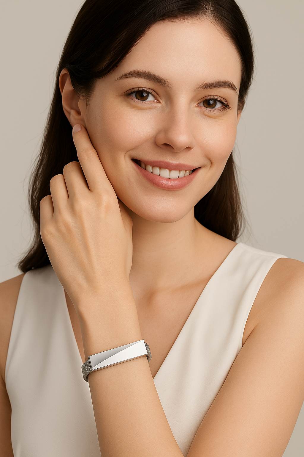 Unlocking the Premium Segment: How to Position Women’s Smart Bracelets as Luxury Wellness Jewelry