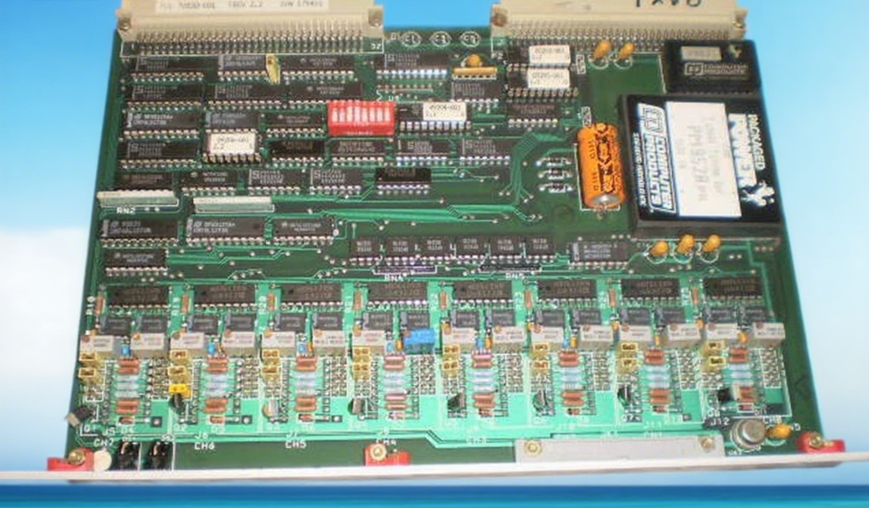 XYCOM AOUT XVME-530 VME BUS 71530D 70530-001 BOARD