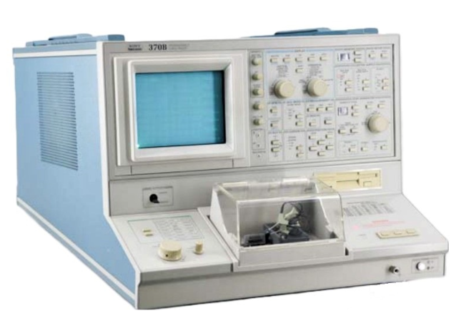 Tektronix 370B Programmable Curve Tracer