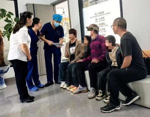 泸西：爱心接力暖童心 众人携手撑希望