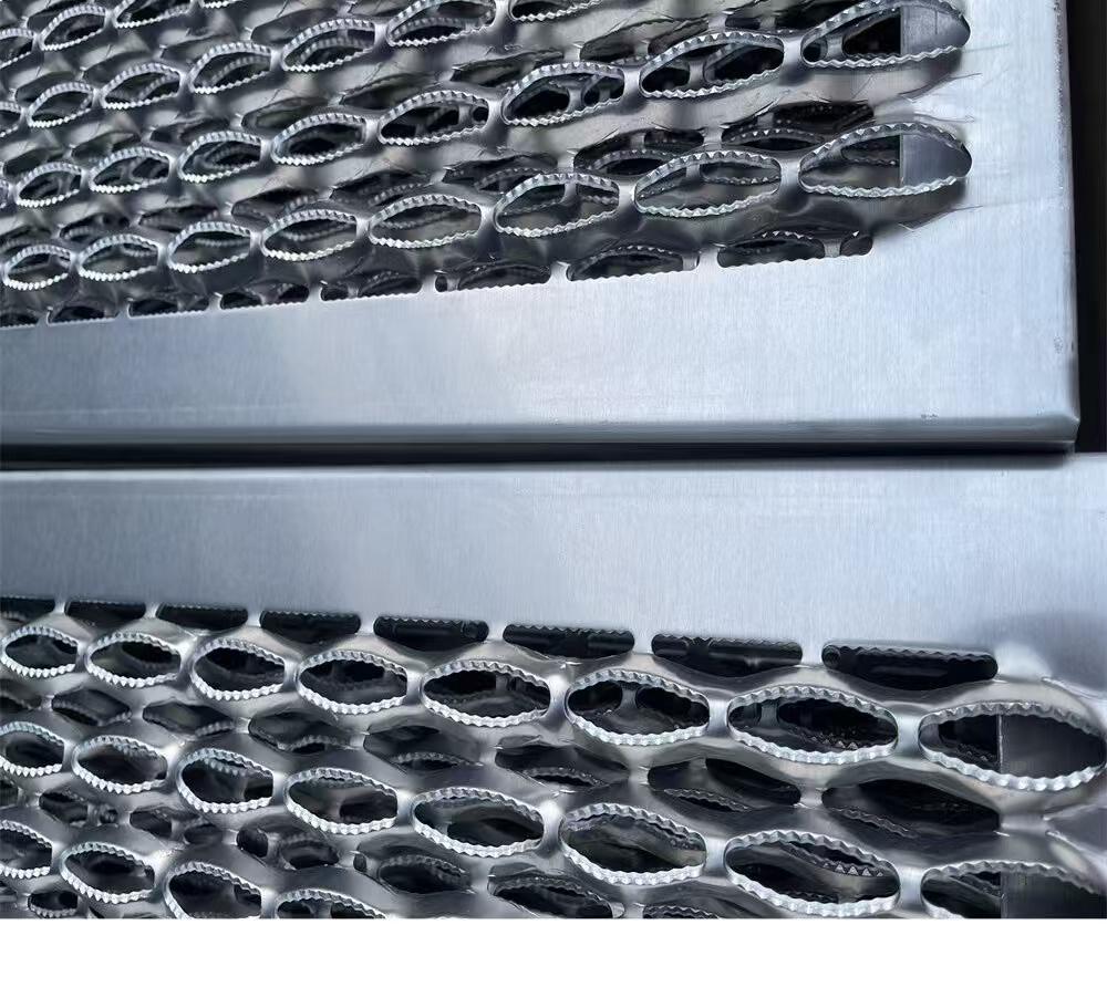 Serrated non-slip perforated metal grating for sidewalks and stair treads