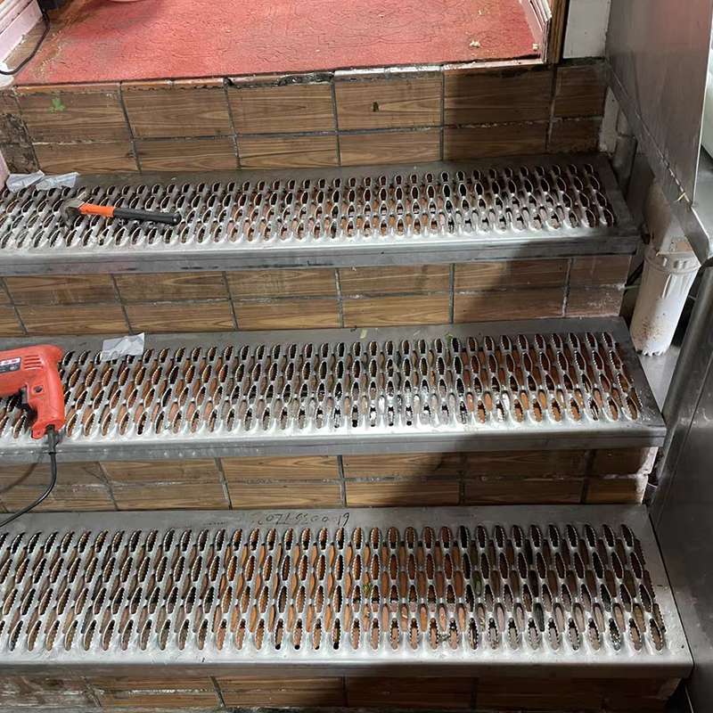 Anti-slip punched plates