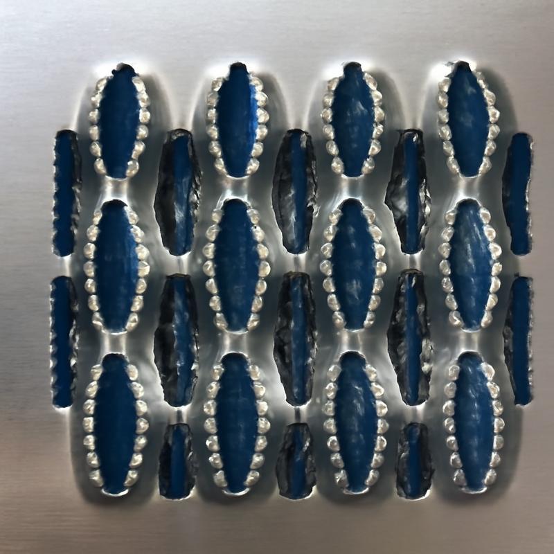 Anti-Slip Perforated Metal Plate with Serrated Oval Holes for Stair Treads