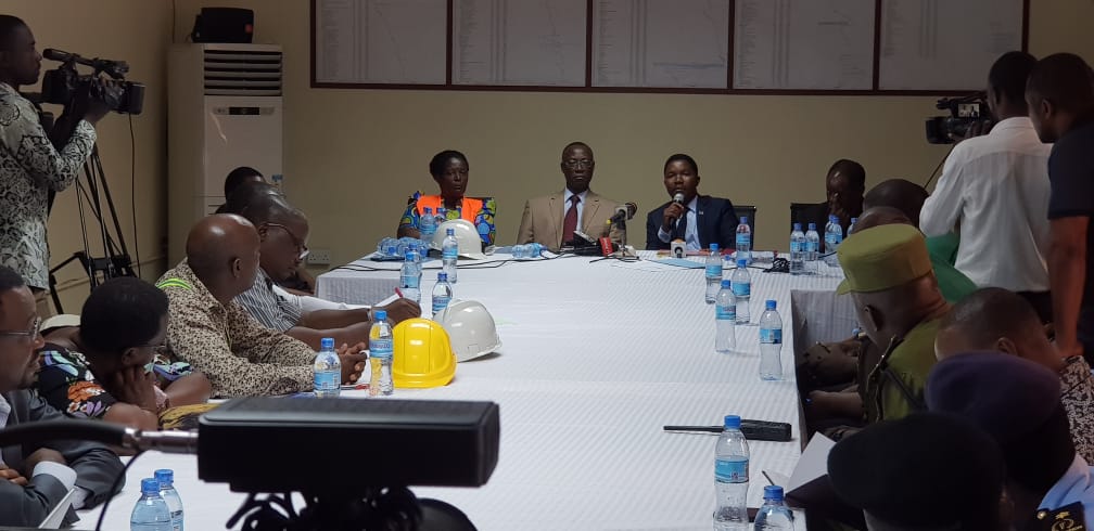 热烈欢迎总统府地方政府部长到大巴站项目视察工作