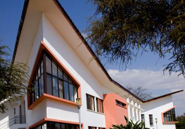 当地政府培训中心职员宿舍,学生餐厅和计算机实验室