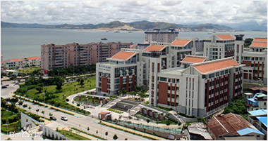 某某产业学院
