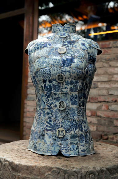 青衣系列古瓷衣服-明代青花