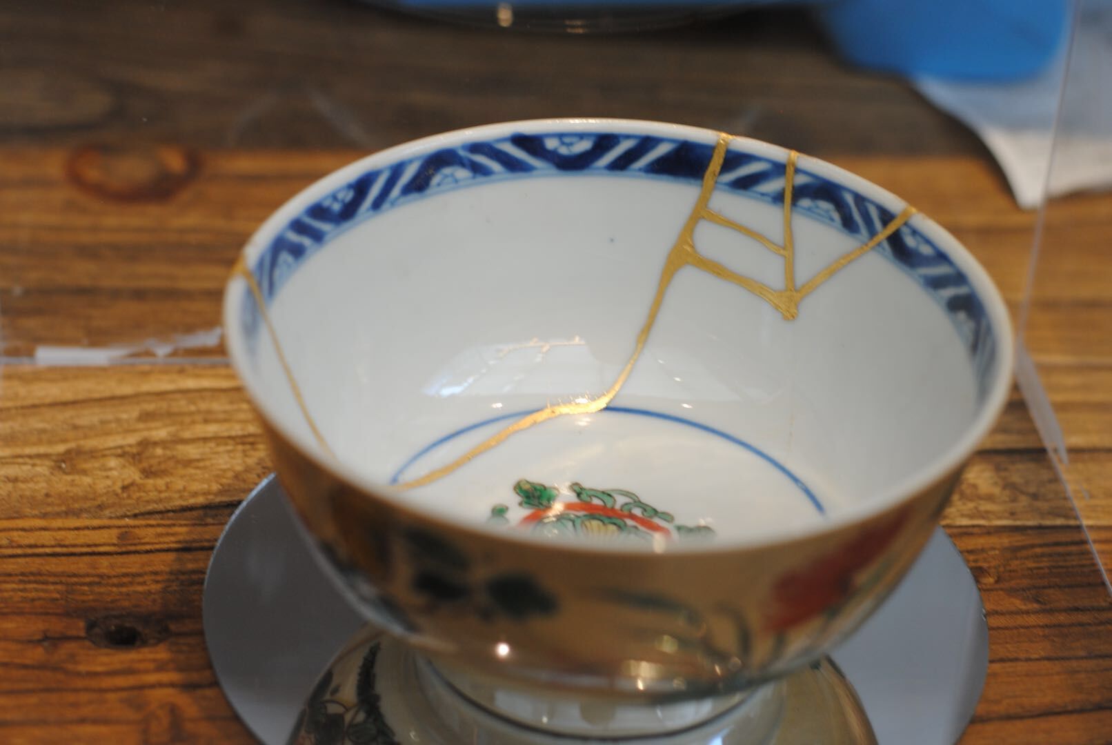 金缮赏析——清康熙五彩花卉纹碗