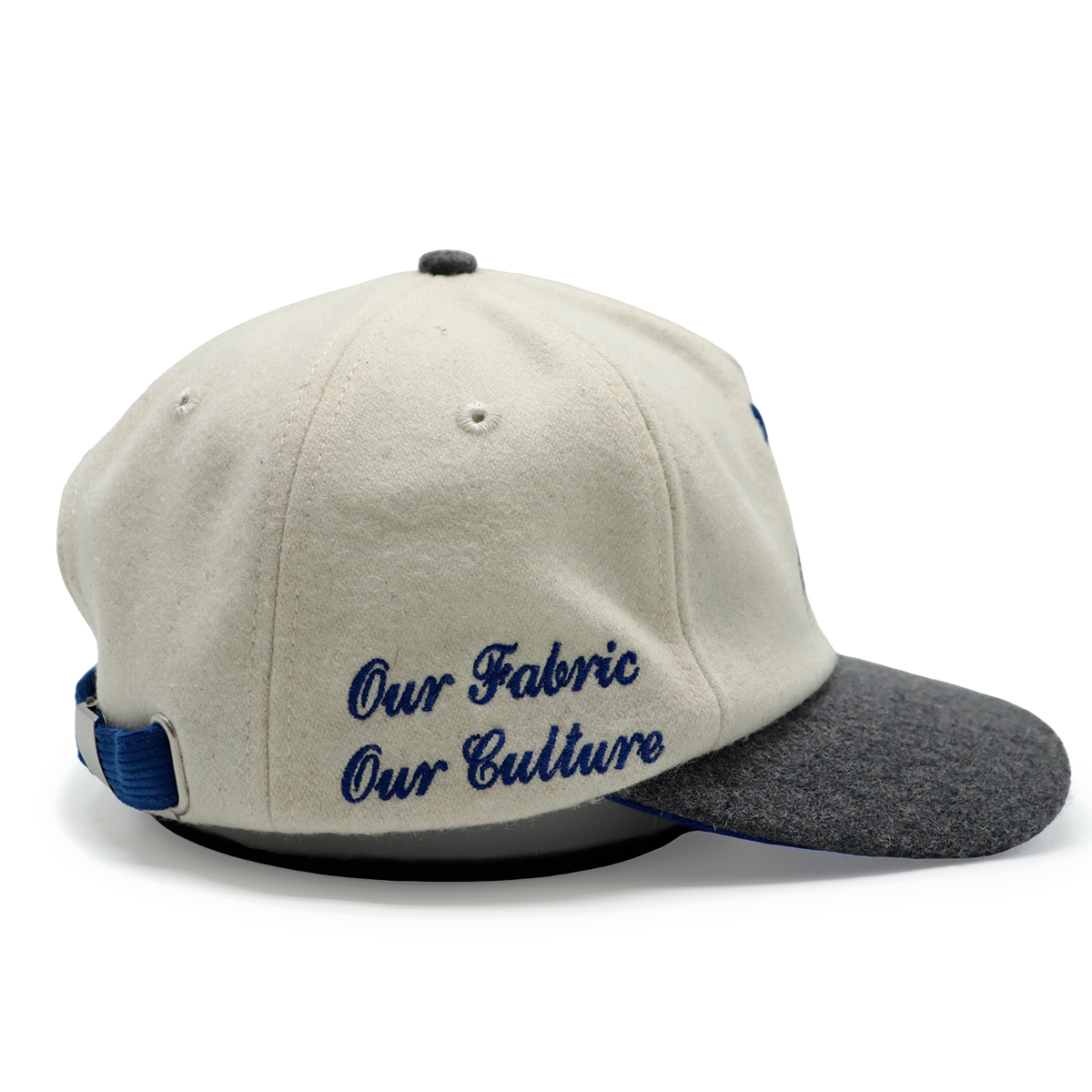 Two-Tone Scorpion Embroidered Wool Baseball Cap – Cream & Charcoal Gray